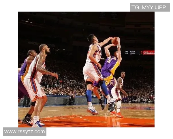 林书豪在尼克斯对阵湖人比赛中的精彩表现与原声解说回顾